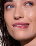 Γιατί το Lip Oil είναι απαραίτητο τον χειμώνα
